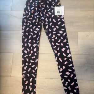 Beyond Yoga Patterned Black and Pink Leggings NWT